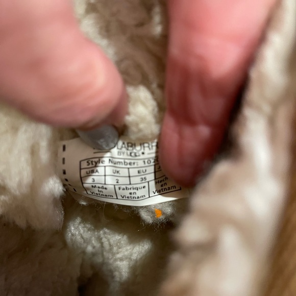 Koolaburra by Uggs girls boots - Picture 4 of 5